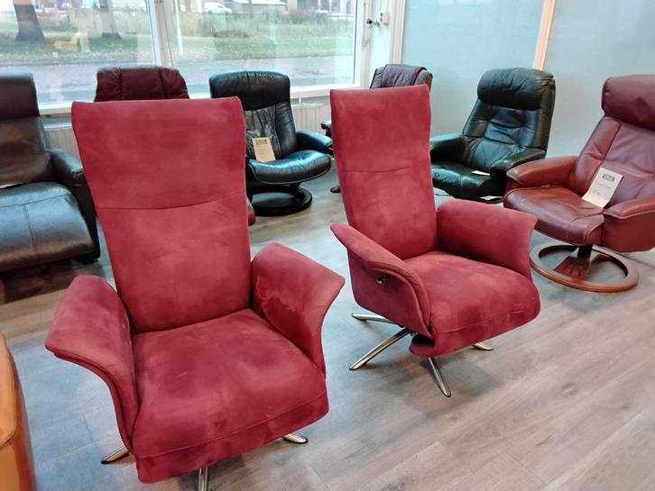 Relaxfauteuil 2 stuks. Netjes, voor 100 p/st. VERKOCHT!, Huis en Inrichting, Fauteuils, Zo goed als nieuw, Metaal, Stof, 50 tot 75 cm