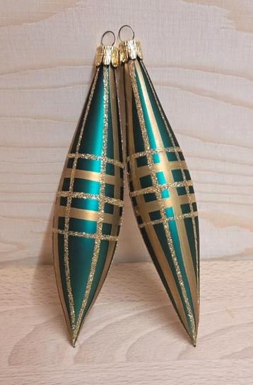 Vintage kerst pegels in groen beschikbaar voor biedingen