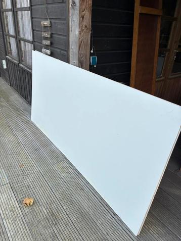 2 hardboard platen /panelen beschikbaar voor biedingen