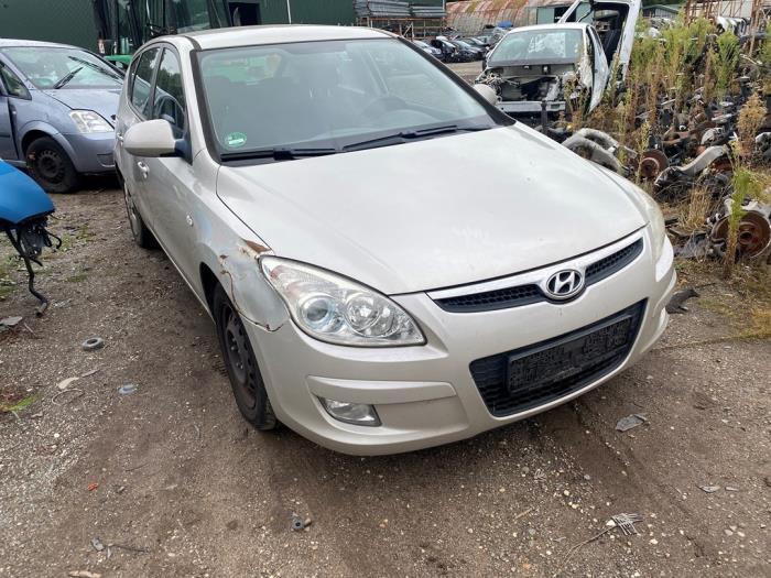 Voorbumper van een Hyundai I30 (QU), Auto-onderdelen, Carrosserie en Plaatwerk, Bumper, Hyundai, Gebruikt, 3 maanden garantie