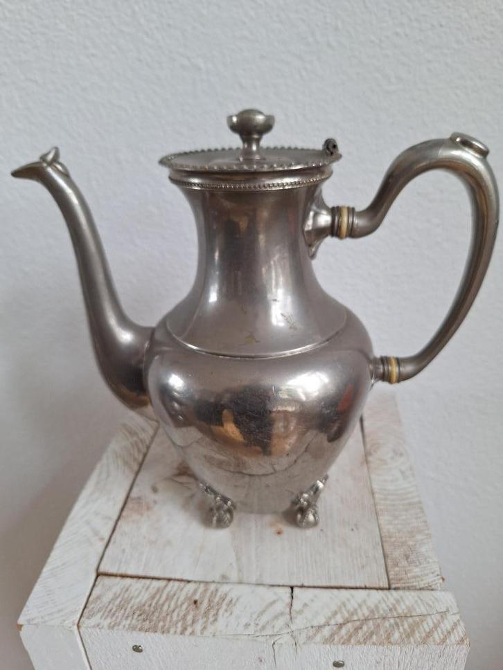 Oude Koffie Thee Kan op pootjes, Antiek en Kunst, Antiek | Keukenbenodigdheden, Ophalen