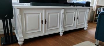Dressoir en buffetkast  beschikbaar voor biedingen