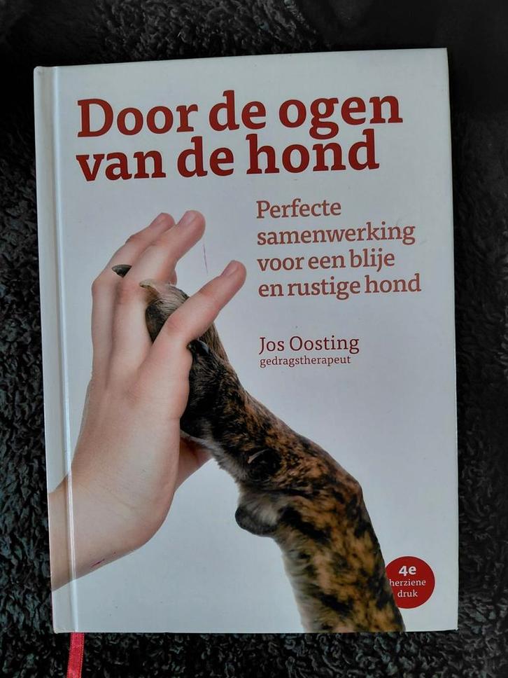 Door de ogen van de hond - Jos Oosting, Boeken, Dieren en Huisdieren, Zo goed als nieuw, Honden, Ophalen of Verzenden