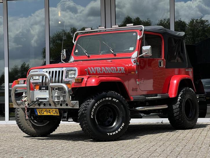 Jeep Wrangler 2.5 SOFTTOP 4X4 / Elektrische lier / Org NL /, Auto's, Jeep, Bedrijf, Te koop, Wrangler, Lederen bekleding, Metallic lak
