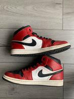 Nike Air Jordan 1 Mid Chicago Black Toe 43, Kleding | Heren, Schoenen, Ophalen of Verzenden, Gedragen, Zwart