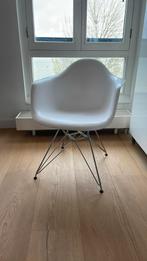 Eames DAR replica stoel in perfecte staat!, Huis en Inrichting, Stoelen, Metaal, Gebruikt, Wit, Eén
