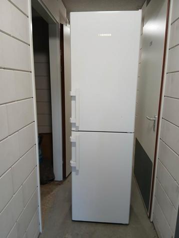  LIEBHERR Koelvriescombinatie  210cm h 60cm br duurste uitv  beschikbaar voor biedingen