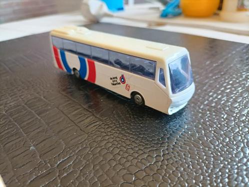 Bova zwangere touringcar van de Jong intra vakanties., Hobby en Vrije tijd, Modelauto's | 1:87, Zo goed als nieuw, Bus of Vrachtwagen