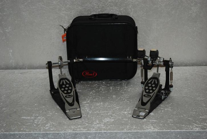 Pearl Dubbel basdrum pedaal met tas  P-122TW <25252460>, Muziek en Instrumenten, Instrumenten | Onderdelen, Gebruikt, Drums of Percussie