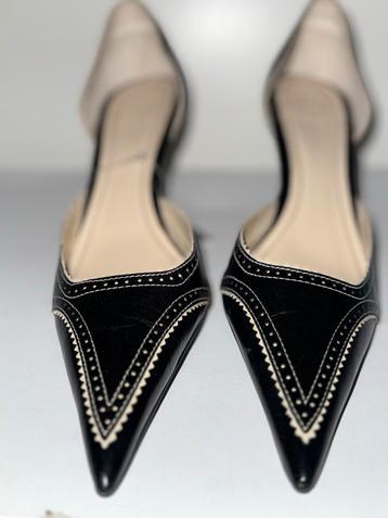Elegante Zwarte Pumps - Zara beschikbaar voor biedingen