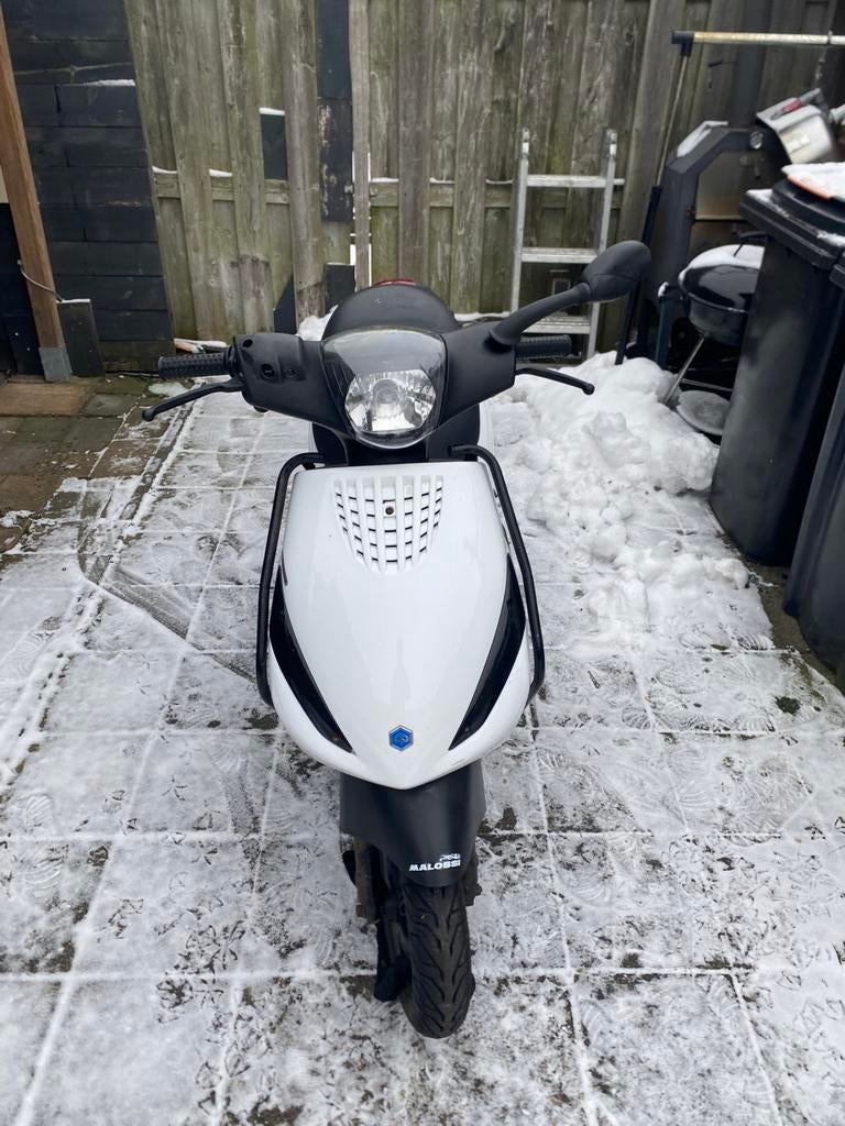 Piaggo zip 125cc, Fietsen en Brommers, Scooters | Piaggio, Zo goed als nieuw, Zip, Benzine, Ophalen of Verzenden
