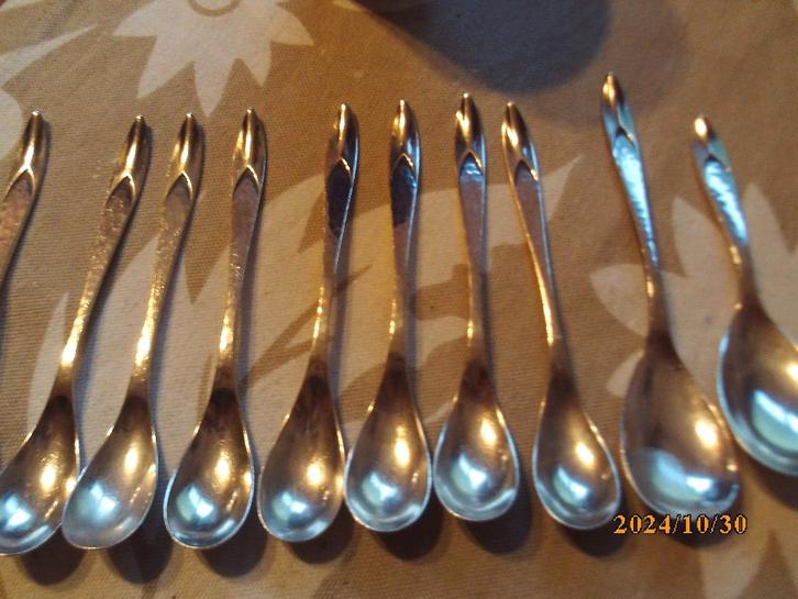 10 zilveren lepeltjes V motief gehamerd steel zwaardje VK, Antiek en Kunst, Antiek | Goud en Zilver, Zilver, Ophalen of Verzenden