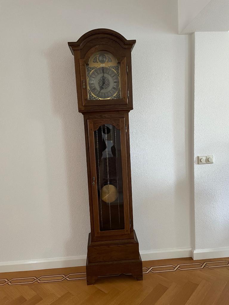 Staande klok Junghans, Ophalen