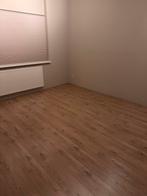 Laminaat met ondervloer, Huis en Inrichting, Stoffering | Vloerbedekking, Ophalen, Bruin, 75 m² of meer, Zo goed als nieuw