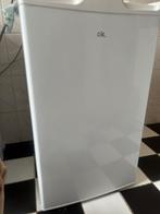 OK Fridge With Freezer (Shelves included), Witgoed en Apparatuur, Vriezers en Diepvrieskisten, Vrijstaand, Vrieskist, Minder dan 60 cm