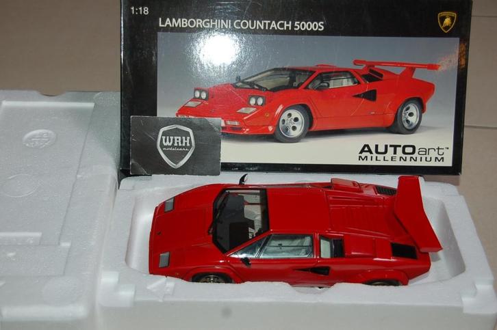 1:18 LAMBORGHINI COUNTACH LP5000S red Autoart 74531 WRH, Hobby en Vrije tijd, Modelauto's | 1:18, Zo goed als nieuw, Auto, Autoart