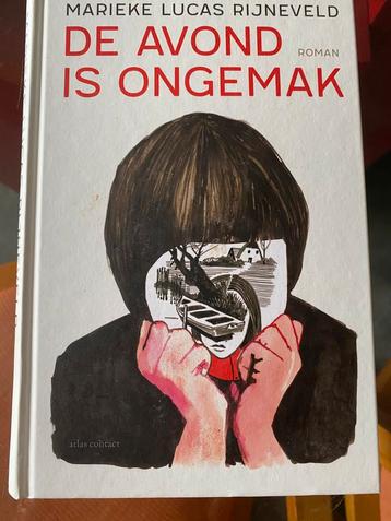 Marieke Lucas Rijneveld - De avond is ongemak beschikbaar voor biedingen