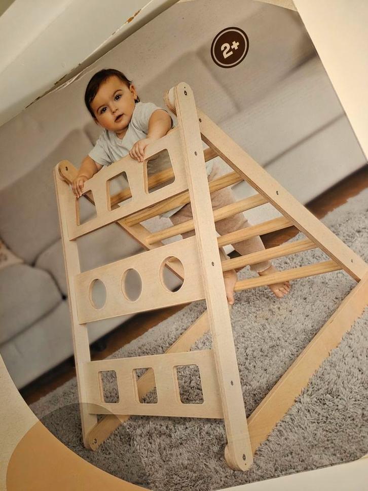 Montessori driehoek klimrek 85 x 55 x 74,5 cm. NIEUW!, Kinderen en Baby's, Speelgoed | Houten speelgoed, Nieuw, Overige typen