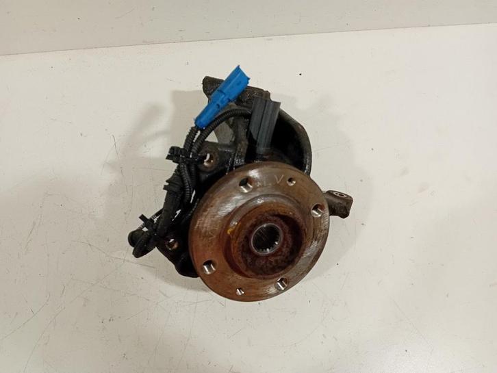 Wielnaaf links voor Peugeot 208, Auto-onderdelen, Ophanging en Onderstel, Peugeot, Gebruikt, Herkomst onderdeel bekend, 12 maanden garantie