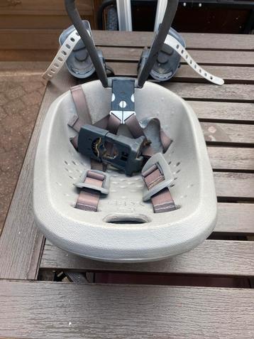Baby zitje voor op de fiets beschikbaar voor biedingen