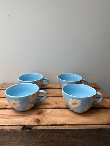 Theemokken set van 4 met bloemetjes beschikbaar voor biedingen