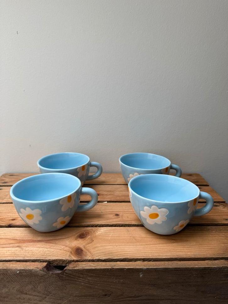 Theemokken set van 4 met bloemetjes, Huis en Inrichting, Keuken | Servies, Nieuw, Kop(pen) en/of Schotel(s), Overige stijlen, Keramiek