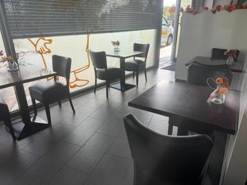 Stoelen + tafel beschikbaar voor biedingen