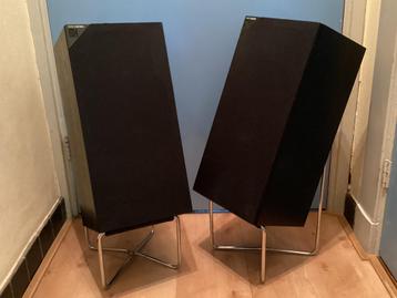 KEF C series- C30 + stands beschikbaar voor biedingen