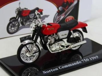 4349: Norton Commando - 1969 - Atlas 1:24 beschikbaar voor biedingen