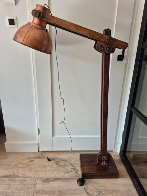 Lights & Living vloerlamp Edward ZGAN, Huis en Inrichting, Lampen | Vloerlampen, Zo goed als nieuw, 100 tot 150 cm, Hout, Metaal