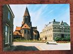 Montfoort R.K. Kerk met oude Citroën ( Eend ), Ophalen of Verzenden, 1980 tot heden, Gelderland
