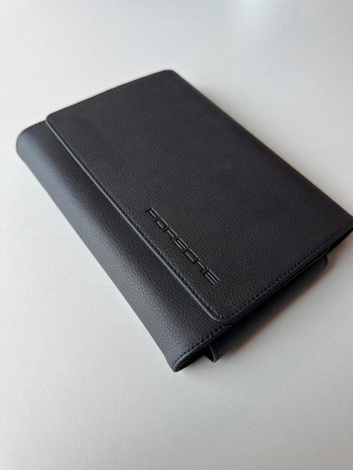 Porsche Map Leer onderhoud + Macan, 911, cayenne - Nieuw, Auto diversen, Handleidingen en Instructieboekjes, Ophalen of Verzenden