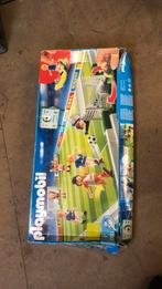 Playmobil voetbal veld, Kinderen en Baby's, Speelgoed | Playmobil, Ophalen of Verzenden, Gebruikt, Complete set