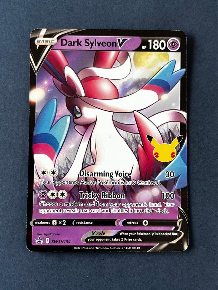 Pokemon promo kaart dark sylveon swsh 134 celebrations, Hobby en Vrije tijd, Verzamelkaartspellen | Pokémon, Zo goed als nieuw
