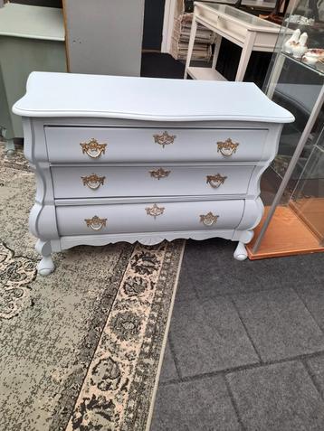 Grote blauwe laden kast  beschikbaar voor biedingen