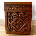 Vintage houten sigarettendoosje., Verzamelen, Rookartikelen, Aanstekers en Luciferdoosjes, Ophalen of Verzenden, Gebruikt, Tabaksdoos of Verpakking
