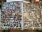 Album met meer dan 400 metalen speldjes, Verzamelen, Speldjes, Pins en Buttons, Ophalen of Verzenden, Gebruikt, Overige onderwerpen