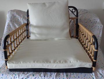 Mooie stevige schommelstoel beschikbaar voor biedingen