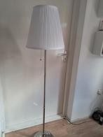 Stijlvolle staande schemerlamp, Huis en Inrichting, Lampen | Vloerlampen, Klassiek, Ophalen of Verzenden, Zo goed als nieuw, Metaal