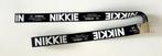 NIEUW! Nikkie (extra lange) riem zwart met witte logoband, Kleding | Dames, Riemen en Ceinturen, Verzenden, Zwart, Nieuw, Nikkie