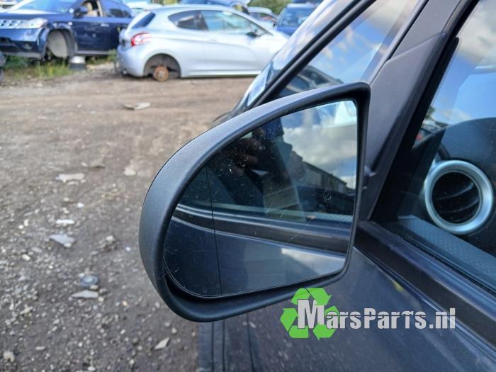 Buitenspiegel links van een Mitsubishi Colt, Auto-onderdelen, Spiegels, Mitsubishi, Gebruikt, 3 maanden garantie, Ophalen of Verzenden