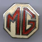MG wit/rood email op zilverkleurig auto speldje ( C_018 ), Verzamelen, Speldjes, Pins en Buttons, Verzenden, Zo goed als nieuw