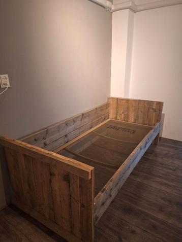 Steigerhouten bed 1 persoons