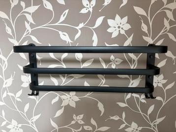 Zwart metalen handdoekenrek voor in de keuken beschikbaar voor biedingen