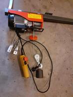 takel elektrisch t.m. 250 kg., Ophalen of Verzenden, Zo goed als nieuw, Elektrisch