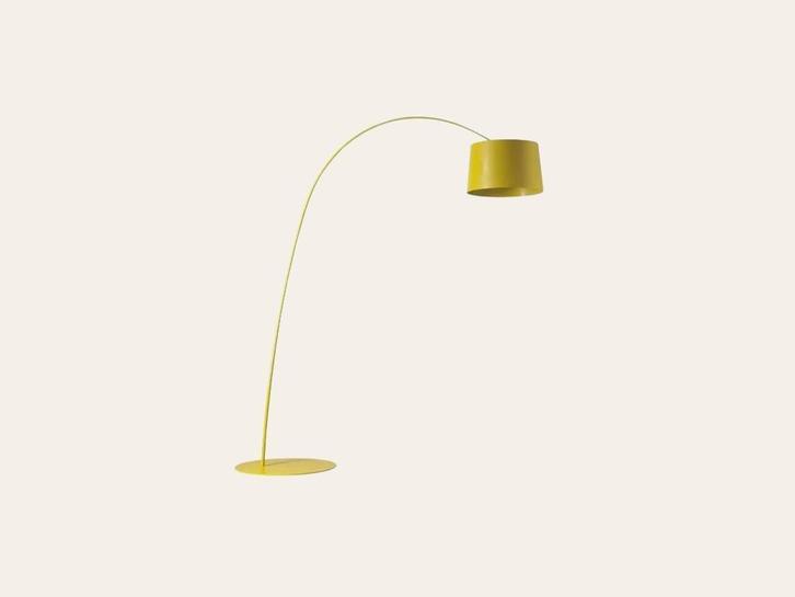 Foscarini Twiggy vloerlamp geel bij TheReSales, Huis en Inrichting, Lampen | Vloerlampen, Zo goed als nieuw, 200 cm of meer, Metaal