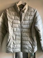 Mooie Zachtgroengrijze Cotton Club gewatteerde jas, Ophalen of Verzenden, Zo goed als nieuw, Maat 38/40 (M), Grijs