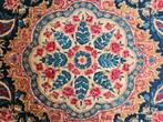 Handgeknoopt Perzisch wol tapijt Yazd medallion Iran 290x397, Huis en Inrichting, Stoffering | Tapijten en Kleden, 200 cm of meer
