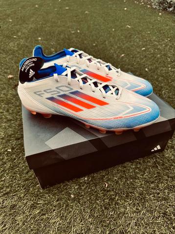 F50 PRO MULTI-GROUND VOETBALSCHOENEN beschikbaar voor biedingen