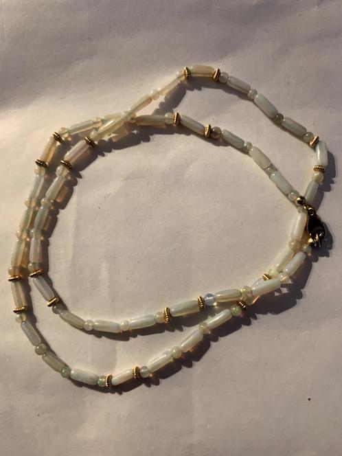 Antiek opaal collier met 14 kt gouden kralen + gouden slotje, Sieraden, Tassen en Uiterlijk, Antieke sieraden, Ketting, Goud, Met edelsteen